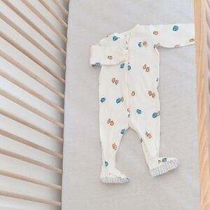 18M- PEKKLE Toast - New- Kids Cream Footed One-Piece Pajamas